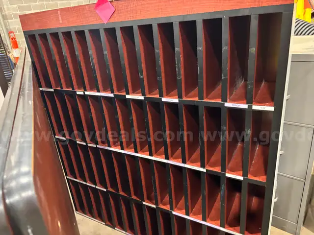 Mail organizer - mail slots