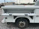 2015 Ford F350 4X4 Gas, W/8 ft Svc body, pull out bed slide, Cab protector, Go Lights, Amber Strobe, Speaker &#x26; Hyrail