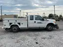 2015 Ford F350 4X4 Gas, W/8 ft Svc body, pull out bed slide, Cab protector, Go Lights, Amber Strobe, Speaker &#x26; Hyrail