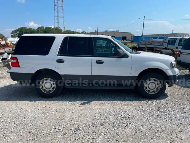 Unit 15023 - 2015 Ford Expedition 4X4 Gas, 3.5L V6, was K-9 police unit, rear seats removed