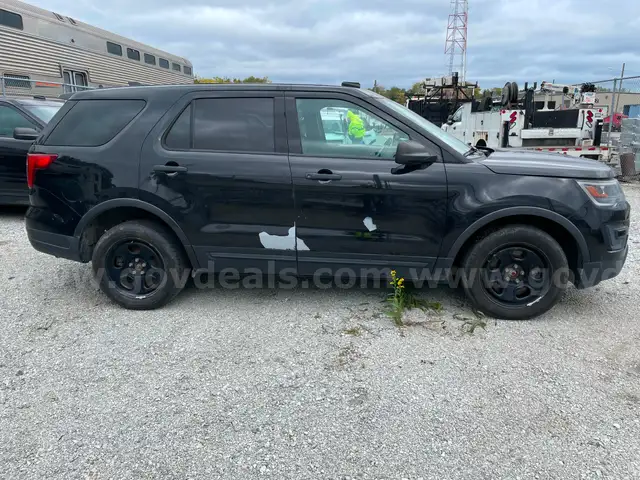 Unit 19079 - 2019 Ford Explorer 4X4 Gas, 3.7L V6, was a police vehicle