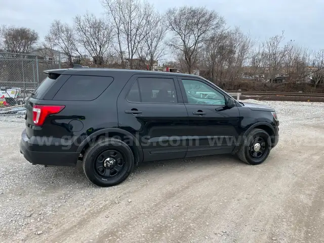 Unit 16025 - 2016 Ford Explorer 4X4 Gas, 3.7L V6, was a police vehicle