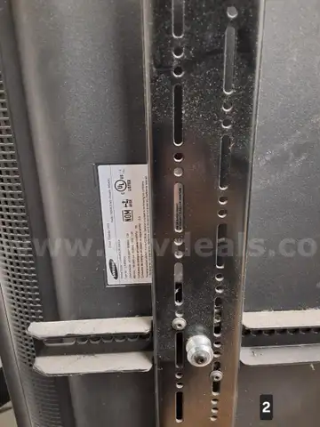 Lot of (2) Samsung 40" Televisions