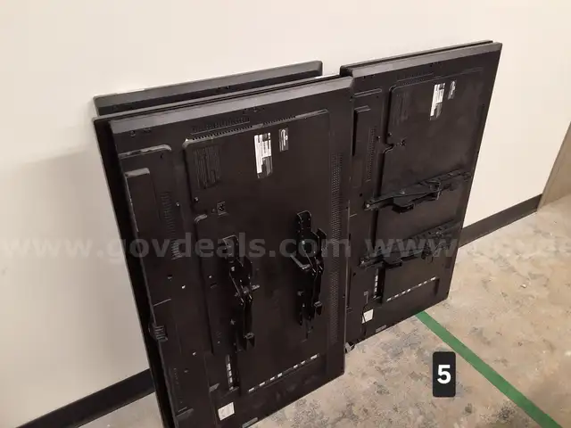 Lot of (5) LG 43" Televisions