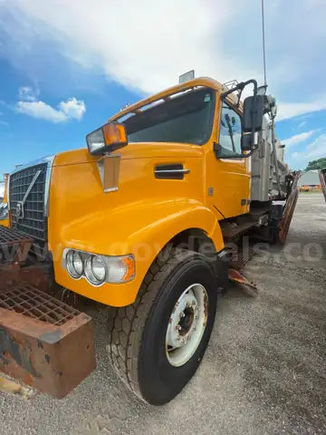 2009 Volvo VHD