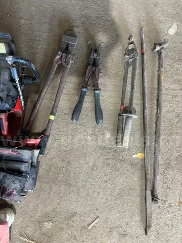 CITY LOT 5: Assorted Tools