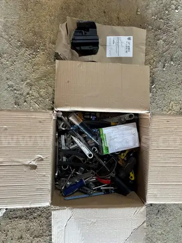 CITY LOT 8: Assorted Tools and Items