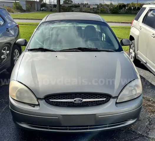2001 Ford Taurus