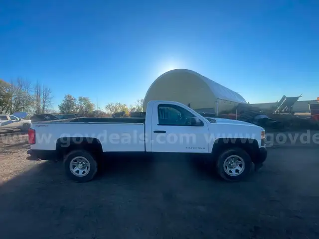 2017 Chevrolet Silverado 1500 Work Truck Long Box 4WD