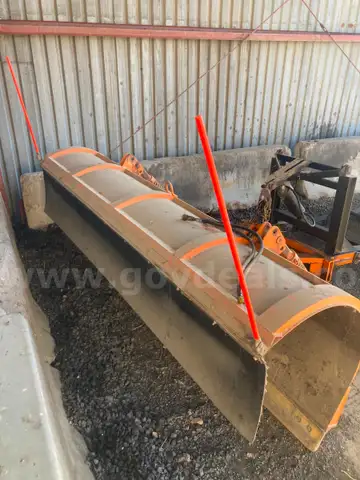 Layton 10' Snow Plow with 10' Frame – Carbide Cutting Edge