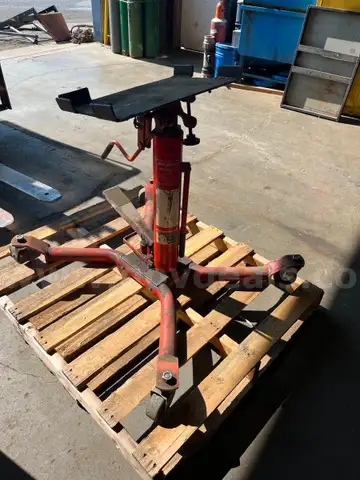 Pick Up Transmission Jack