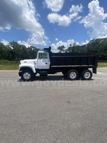 1994 Ford LT8000F Dump Truck