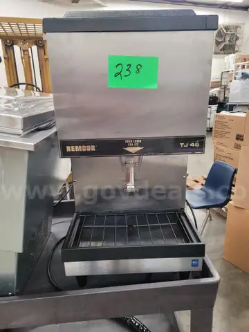 Ice Dispenser