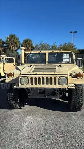 S1002A-049825 - M1113 S/N 223348 TAN 13485 miles - HMMWV