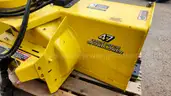 2016 John Deere 1025R Sub-Compact Riding Tractor w/ Snowblower, Loader and Broom