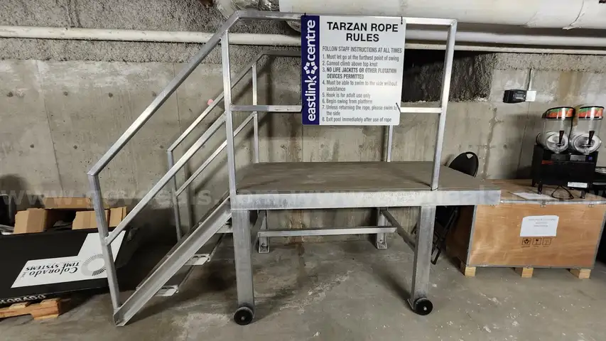 Aluminum Platform with Stairs