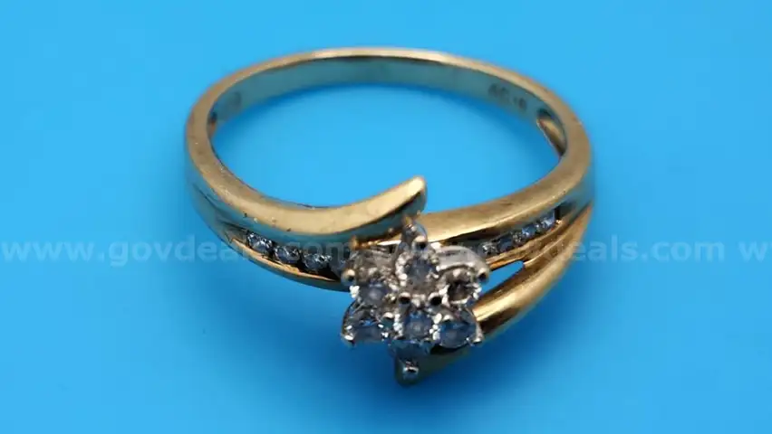 Ring: Size 9
