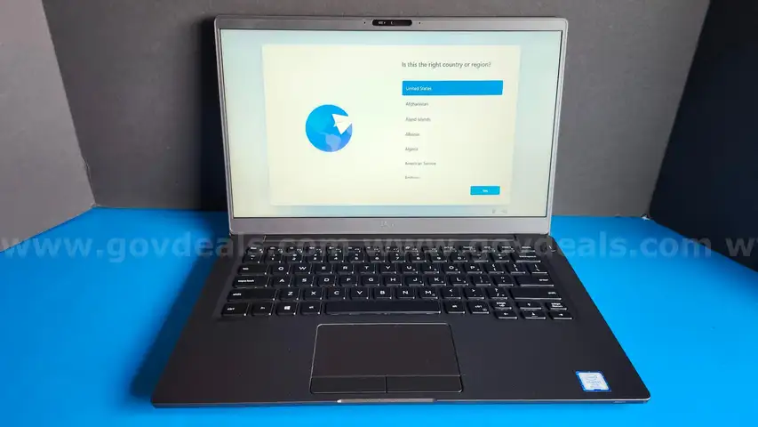 Laptop: Dell Latitude 7400
