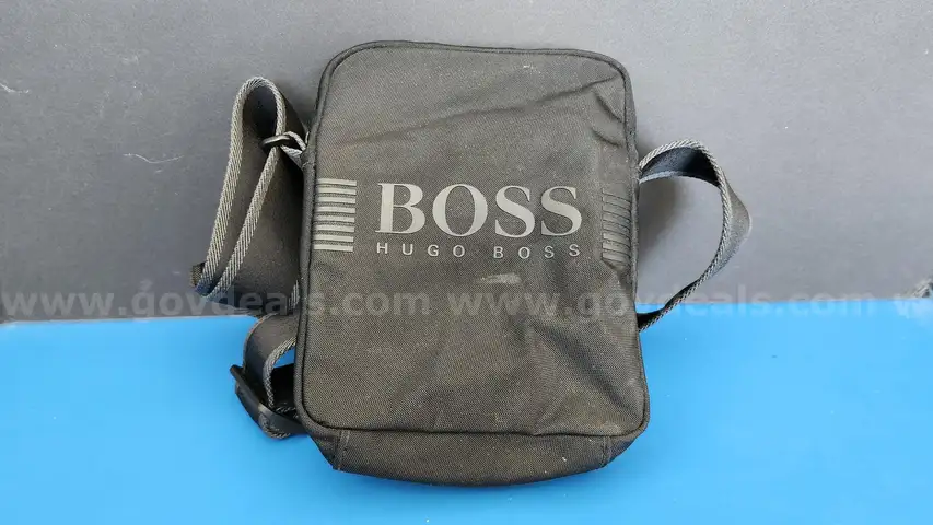 Bag: Hugo Boss