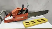 Gas Chainsaw with Case: Husqvarna 162SE