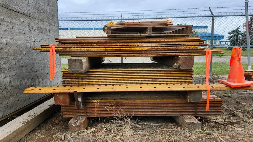 Lot of 182 Grader Blades - Cutting Edges