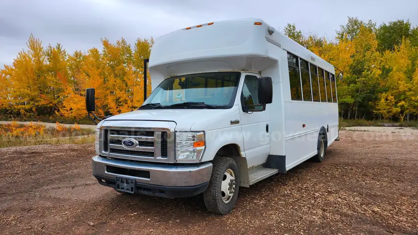 2016 Ford E-450 Wheelchair Accessible Bus