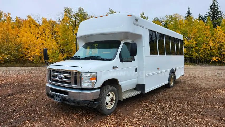 2016 Ford E-450 Wheelchair Accessible Bus