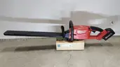 Cordless Hedge Trimmer with Battery: Milwaukee 2726-20