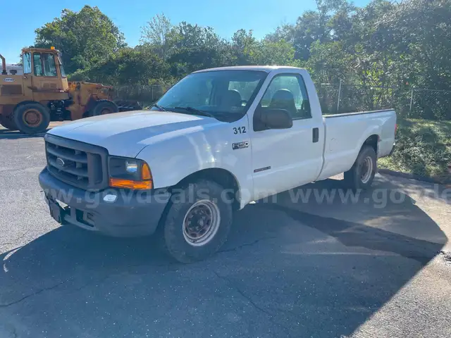 1999 Ford F-250 SD XL 2WD