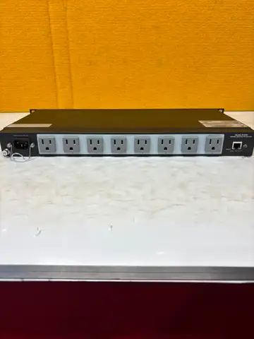 (1) Middle Atlantic RLNK-915R RackLink Power Distribution Unit