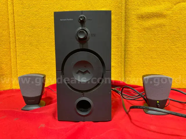 (1) HARMON/KARDON HK395 3-Piece Stereo System with Subwoofer & 2 Satellite Speakers