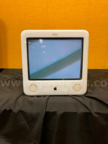 (1) eMac Model A1002