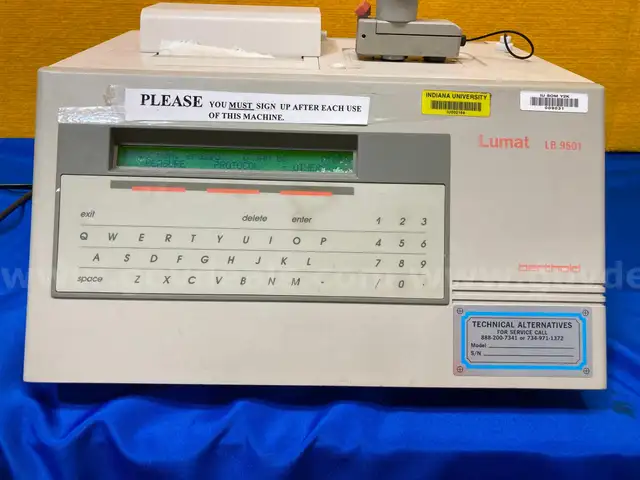 (1) Berthold Lumat LB 9501 Single Tube Luminometer