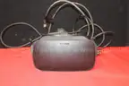 (1) Oculus VR, (1) Kiwi VR Headband, (2) VR Headbands