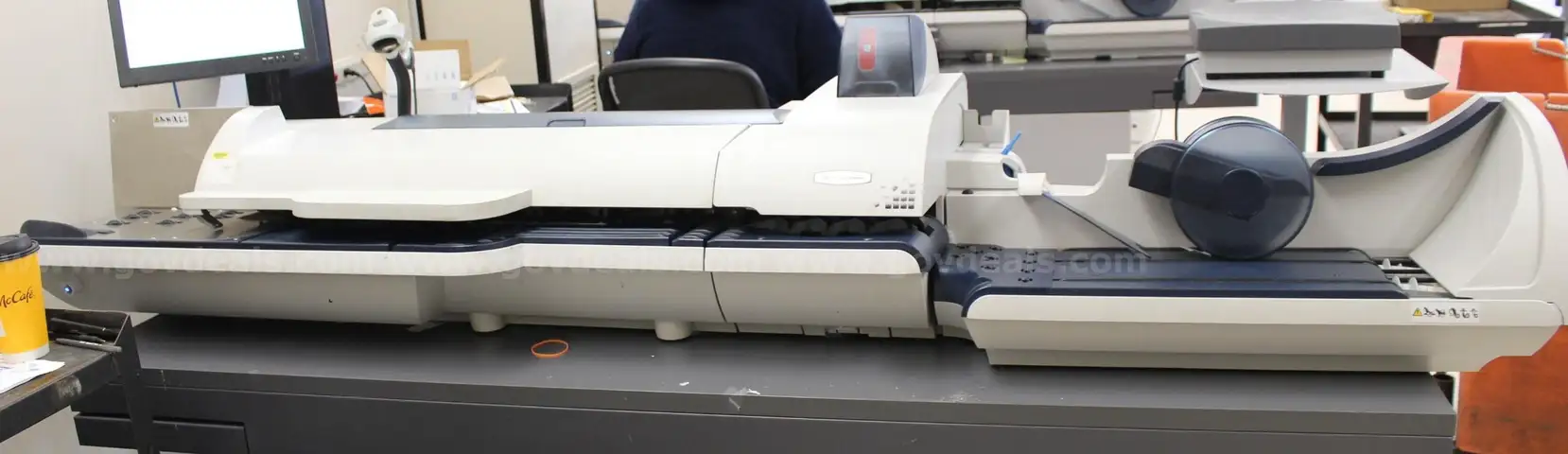 (1) SendPro P3000 Office Mail System Pitney Bowes