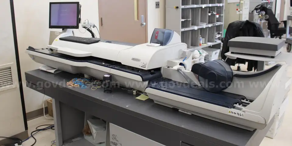 (1) SendPro P3000 Office Mail System Pitney Bowes