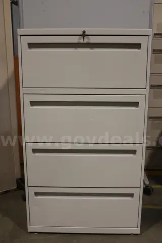 (1) HON 4-Drawer Lateral File Cabinet &#x2013; Model 9174N, with Lock &#x26; Key