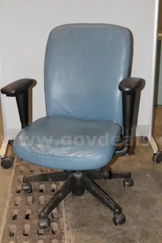 (1) Haworth Office Chair &#x2013; Adjustable Armrests, Blue Leather