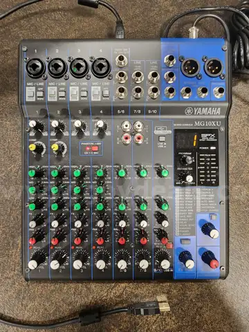 (1) Yamaha MG10XU 10 channel mixer - [IU-NW]