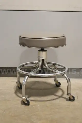 (1)Gen Med Vintage Rolling Lab Stool &#x2013; Swivel Seat, Chrome Base