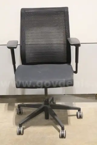 (1) Steelcase Black Mesh Back Office Chair &#x2013; Rolling Base, Adjustable Arms