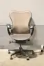 (1) Herman Miller Mirra Ergonomic Mesh Office Chair