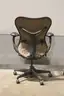 (1) Herman Miller Mirra Ergonomic Mesh Office Chair