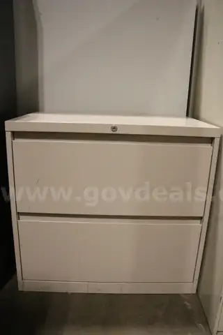 (1) 2-Drawer Lateral Filing Cabinet &#x2013; Beige Metal