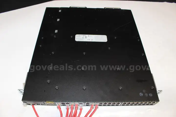 (1) Dell Force10 - Model S60-44T