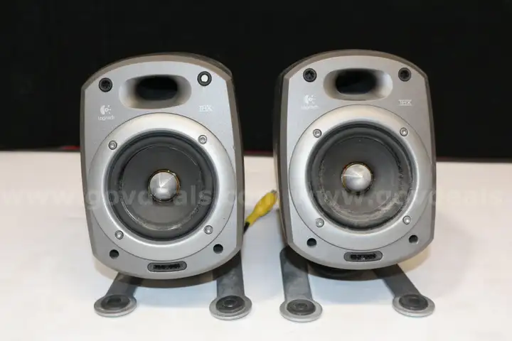 (2) Logitech Small Speakers