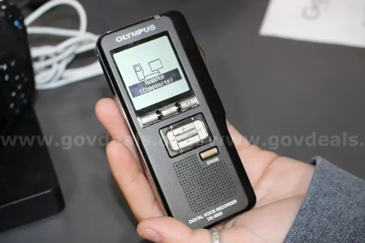 (1) Digital Voice Recorder