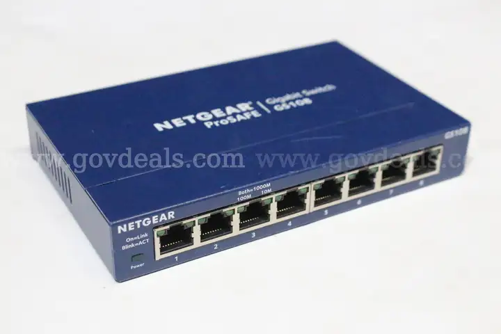 (1) Netgear ProSafe Gigabit Switch GS108