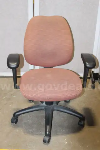 (1) Officeworks Rolling Chair