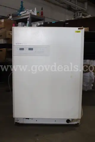 (1) ESPEC-BNA-211 CO2 Incubator